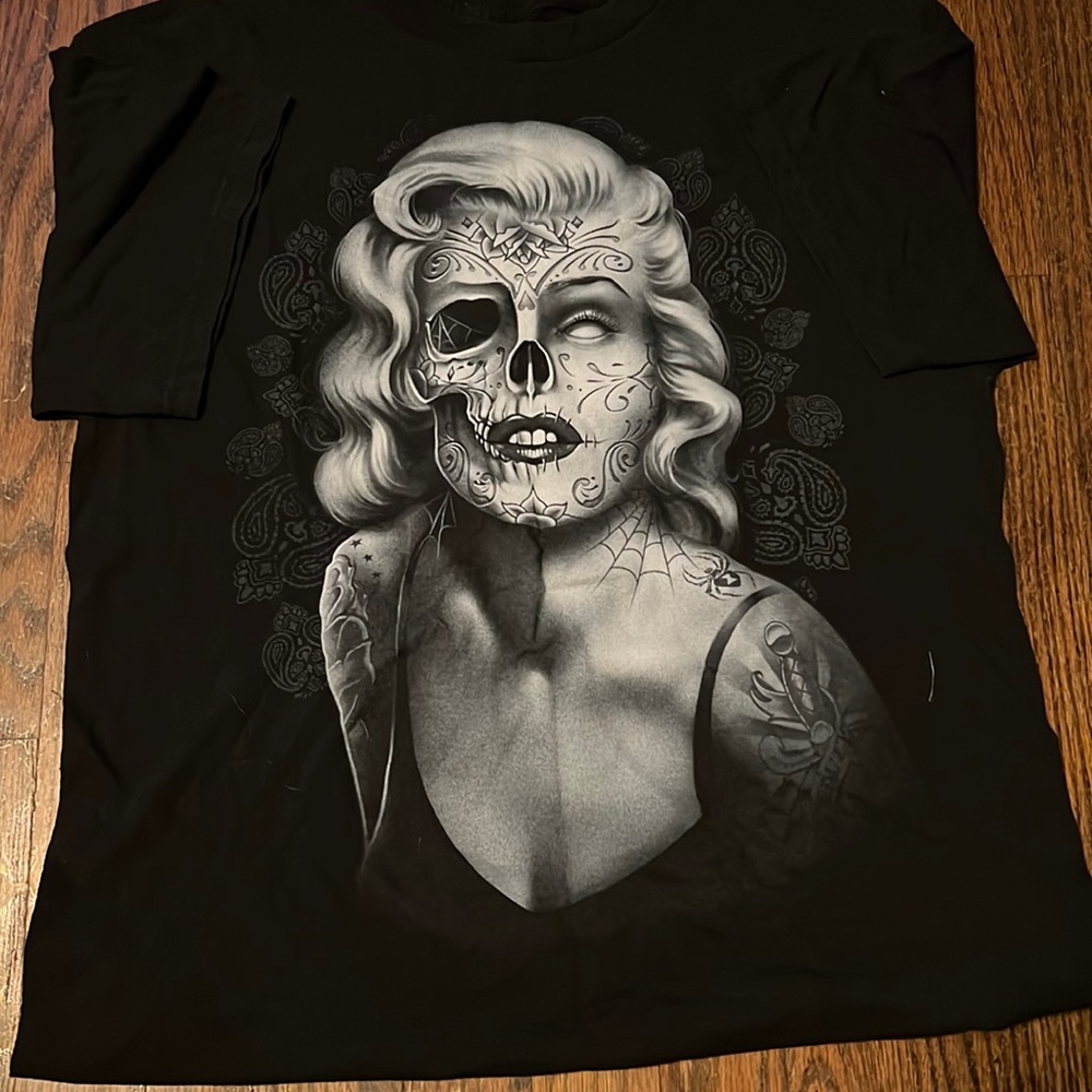 Womens tee
